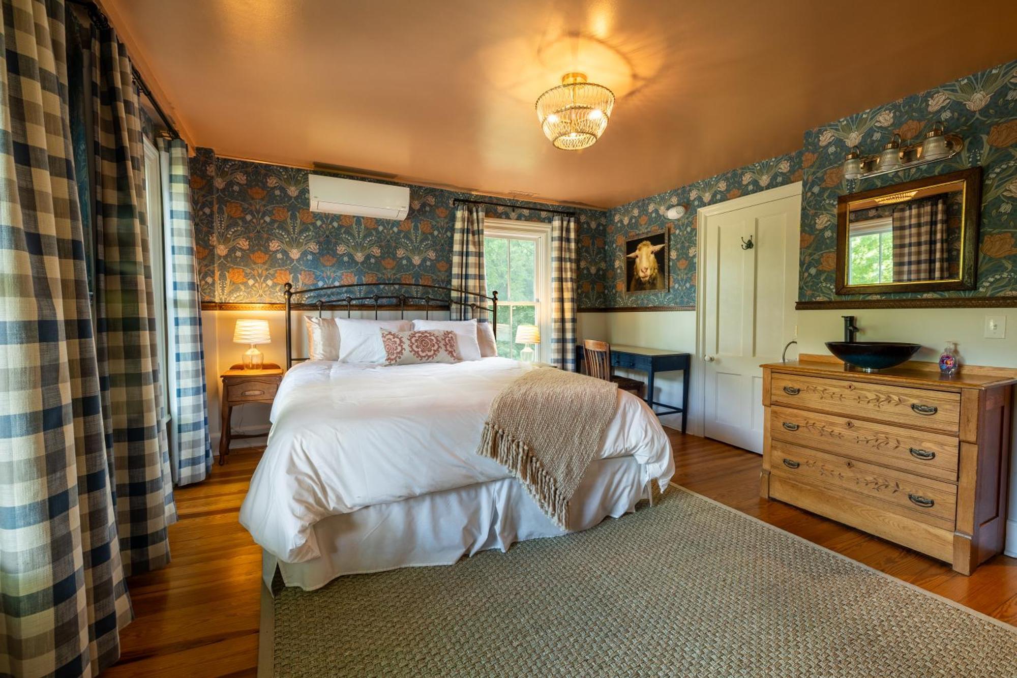 Wilder House Berkshires Bed & Breakfast Sheffield ภายนอก รูปภาพ